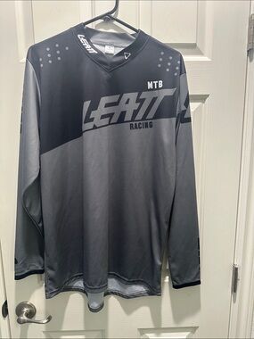 Leatt MTB Racing Men's Long-Sleeve Jersey - Gray and Black